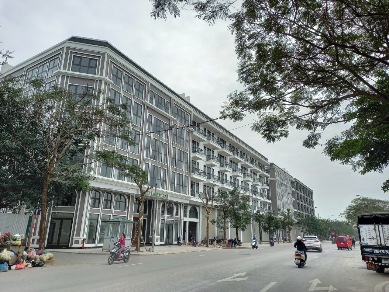 Xã Thanh Liệt - Thanh Trì: Hàng loạt nhà ở liền kề Hải Ngân ''bóp méo'' kiến trúc thủ đô?